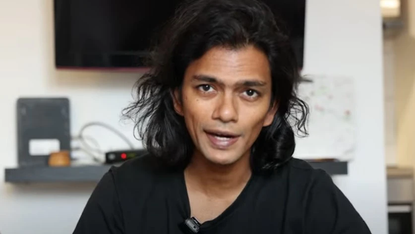 ১ বছরে ৭টা দেশের ভিসা রিজেক্ট, বাংলাদেশি পাসপোর্ট নিয়ে আক্ষেপ নাদিরের (ভিডিও)